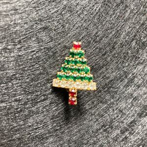 Vintage Christmas Tree Brooch Pin Green Red Clear Rhinestones Gold Tone